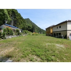 鴨川市東町の物件詳細｜池あり山あり田舎遊びの理想【房総不動産ネットワーク】【外観3】